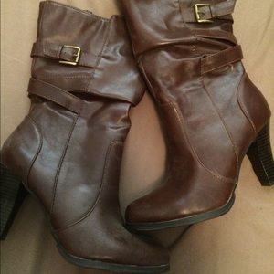 Size 9 ANA boots